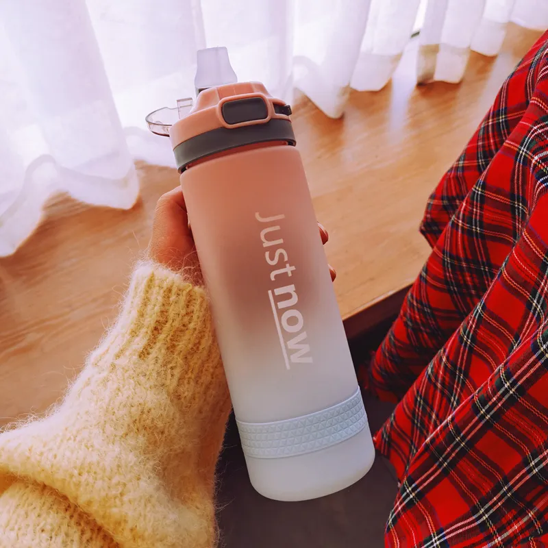 500ml/600ml Fashion Water Bottle With Straw A Free Portable Outdoor Sport Cute Drinking Plastic Bottles Eco-Friendly 220418