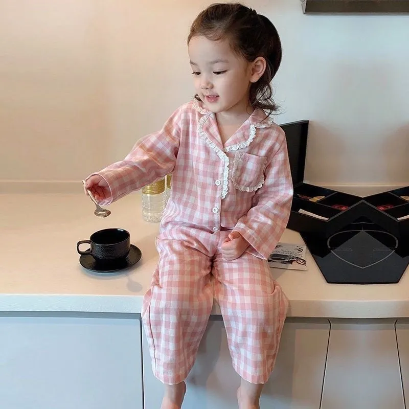 女の赤ちゃんの格子縞のパジャマ服セットコットンコート パンツ