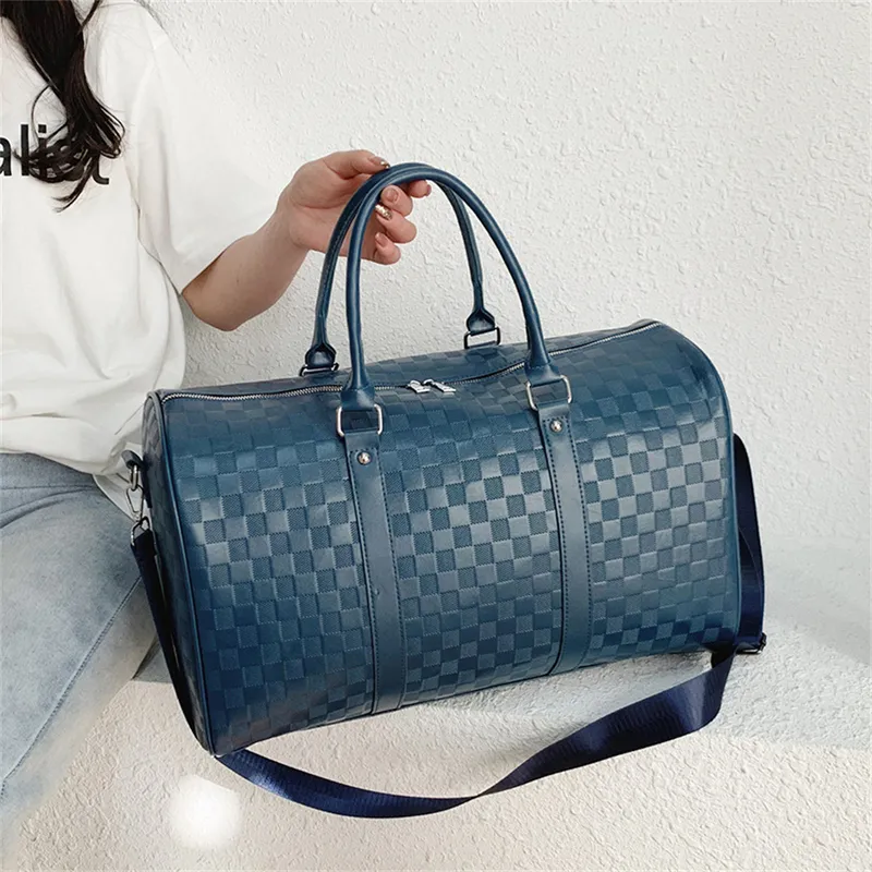 Women Large Luggage Travel Bag Luxury Unisex Leisure Fitness Weekend Suitcase Soft Leather Duffle Weekender s 220509259l