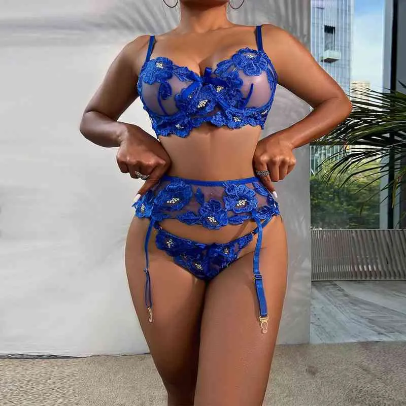 Lenceria Embroidery Lingerie Lingerie Set Women Women Att Up Bra و Lanty Garter Belt 3 قطعة من الملابس الداخلية المثيرة تأتي L220727