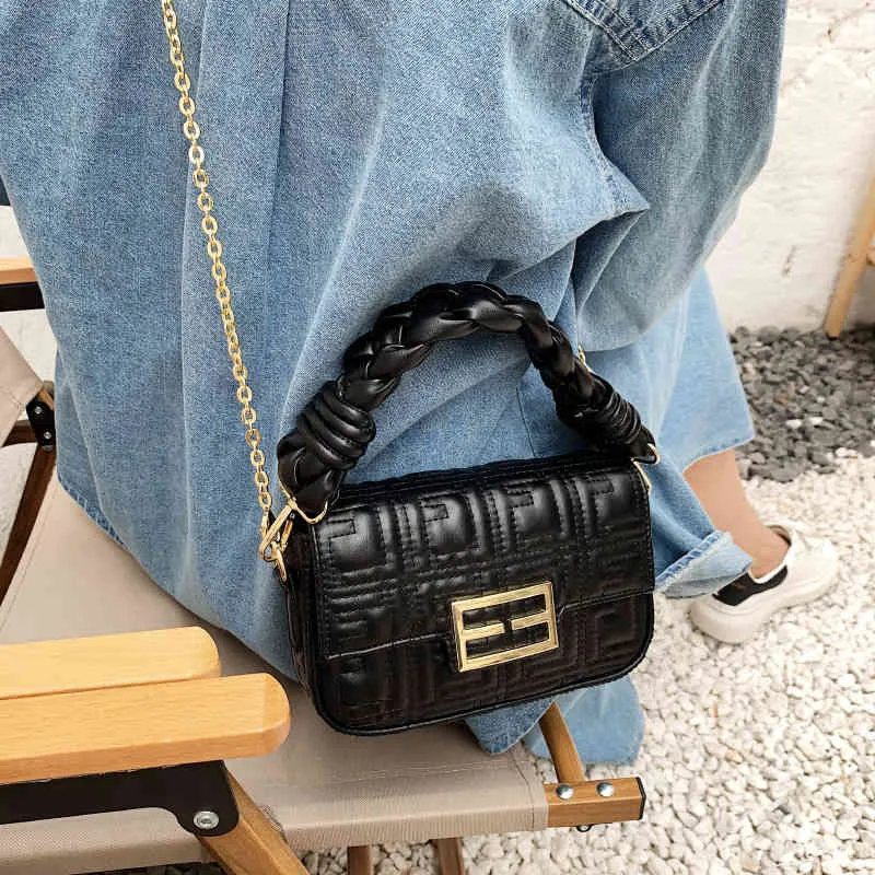 Purses Outlet family texture minority DESIGN EMBROIDERED thread armpit women's summer 2022 new trendy chain messenger small square bag