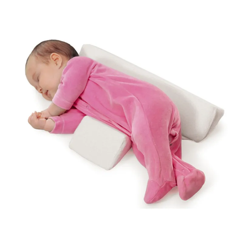 Född formning Styling Antirollover Side Sleeping Triangle Spädbarn Baby Positioning Kudde i 06 månader 220624