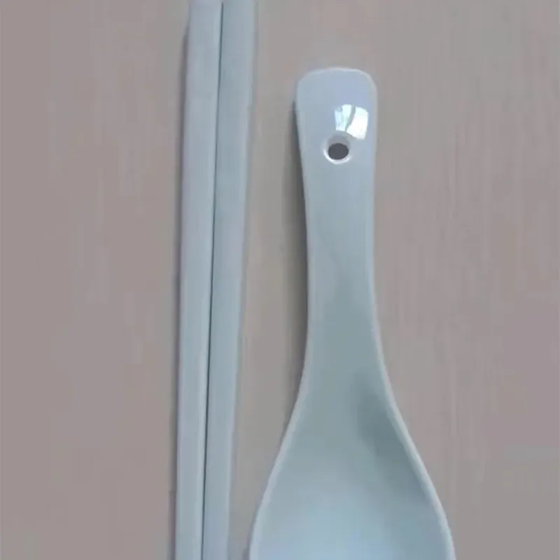 Blue Bone China Ceramic Reusable Designers Chopsticks and Spoon Hushållsbrev bordsartiklar snyggt sumsum