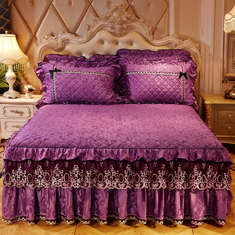 European Luxury Thicken Velvet Plush Quilted Bedspread Queen Size Embossing Bed Skirt Soft Bed Cover Not Including Pillowcase 220623