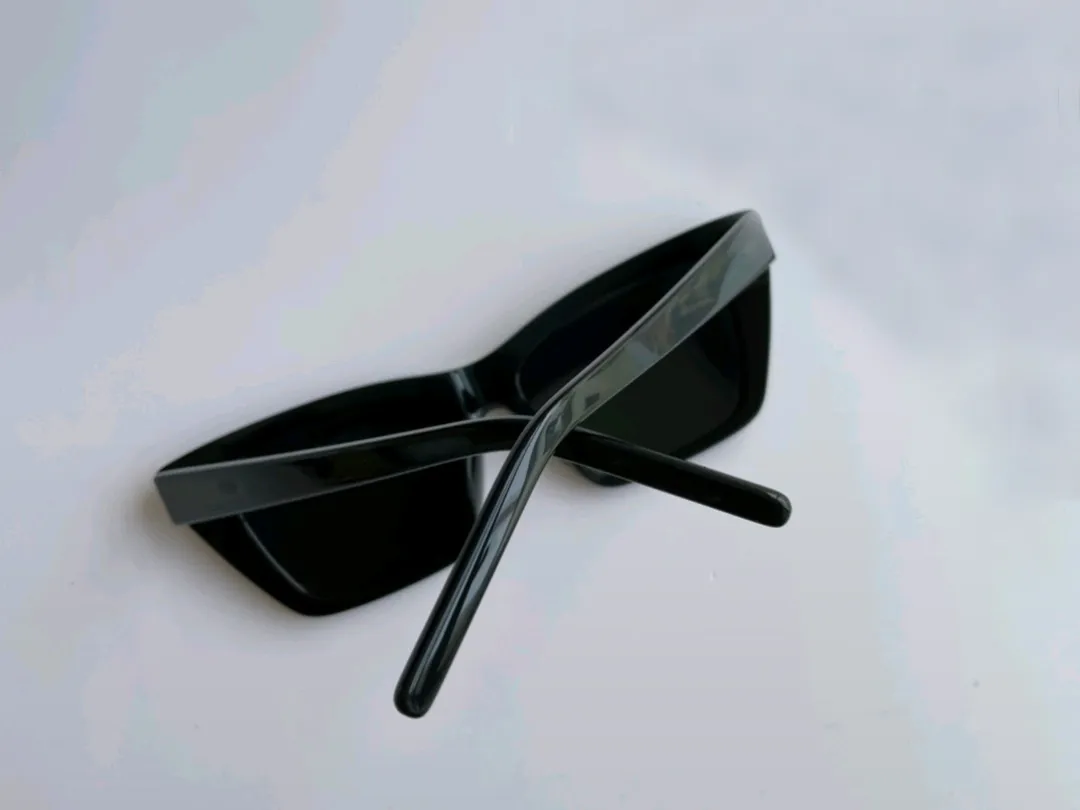 Summer Shiny Black Grey Cat Eye Solglasögon 276 The Party Sun Glasses Ladies Fashion Solglasögon Shades Top Quality With Box205B