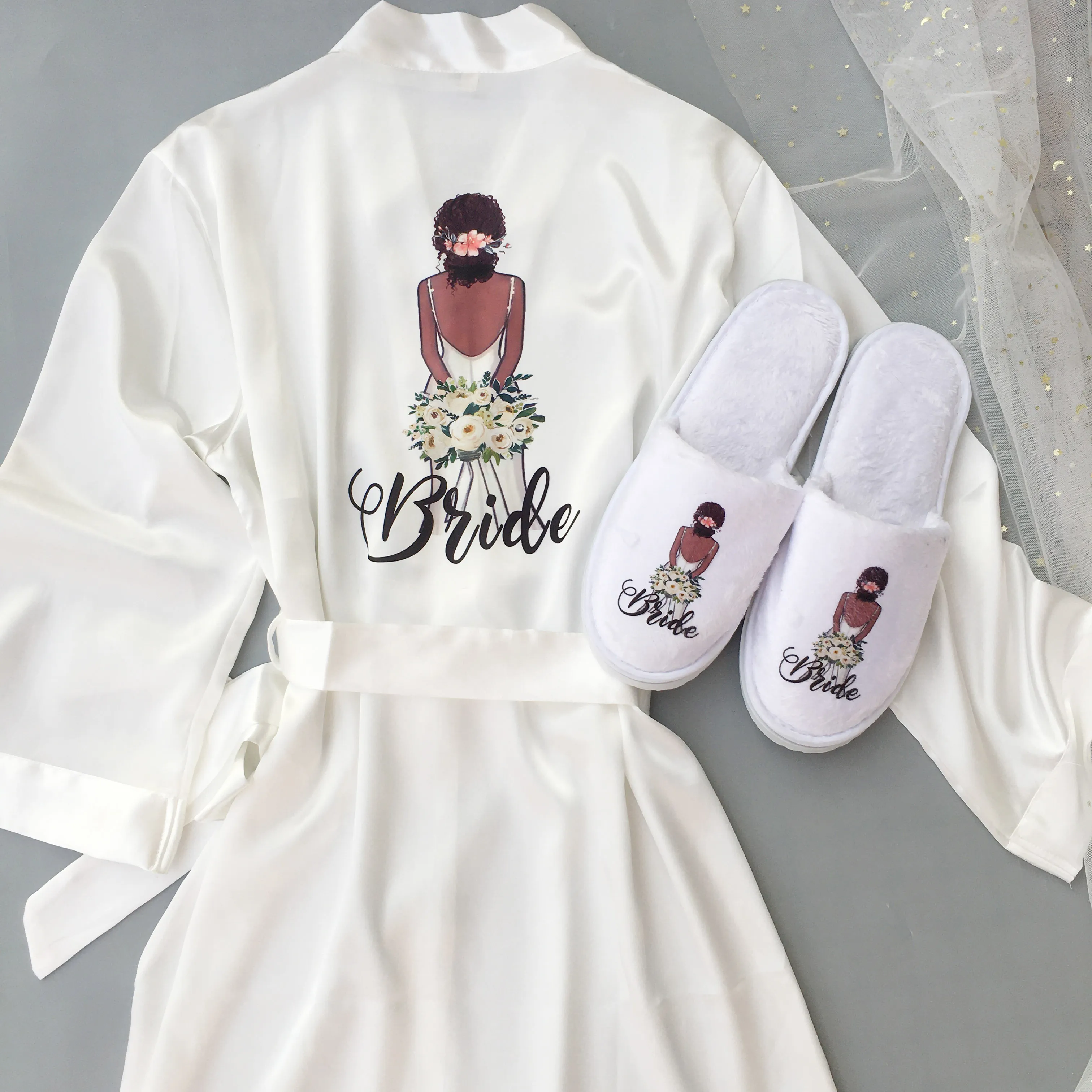 写真着物サテン花嫁ローブブライドメイドの結婚式のブライダルシャワーパーティーの提案305Uのためのスリープウェア