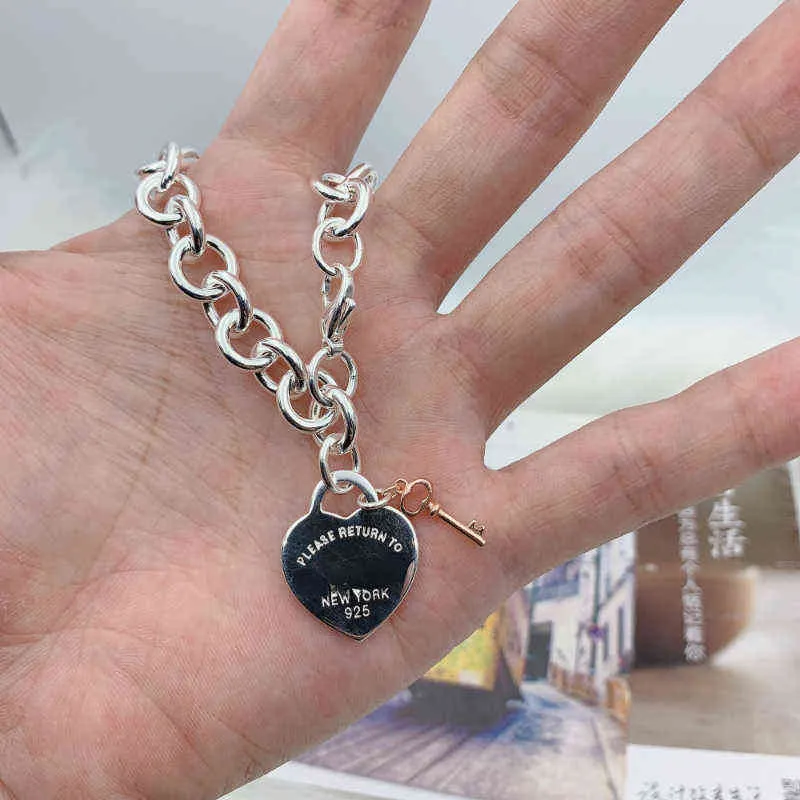 925 Sterling Silver Return To Bracelet for Women Classic Key Plus Heart Charm Chain Lobster Clasp Design Light Luxury Jewelry G220181y