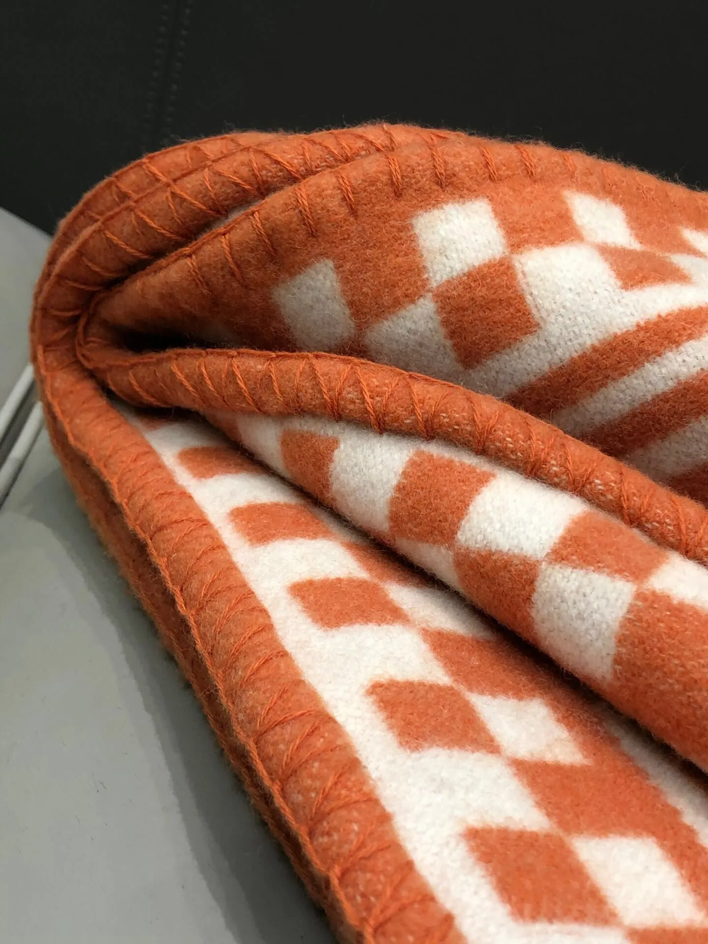 Conception de couverture en laine véritable et cachemire, signalisation en H, motif de ceinture de selle, étiquettes pour lits, canapé, tissu à carreaux, climatisation273P