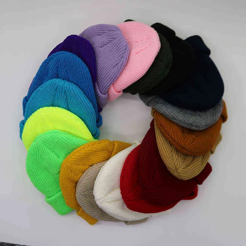 Unisex kış nerveyik örgü kelepçeli kısa kavun caddesi düz renkli kafatası retro kayak balıkçısı Docker Beanie Hat Slouchy Z-302 J220722