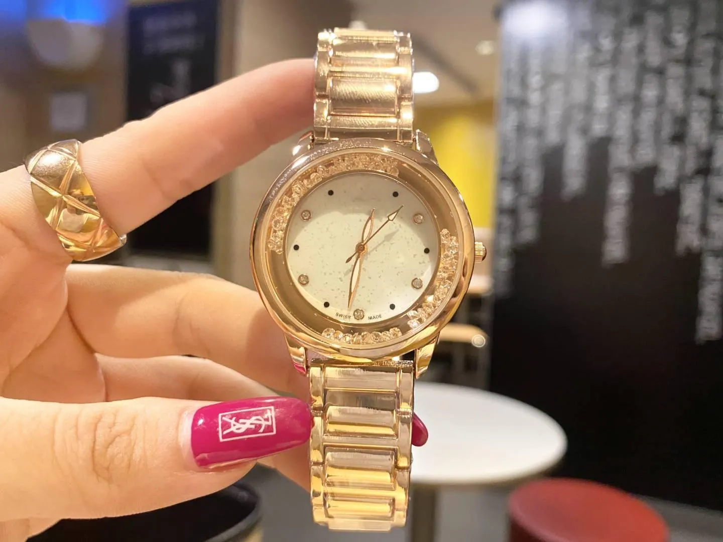 2022 De nieuwe aankomst luxe womens horloges drie naald serie quartz horloge vrouwen ontwerper polshorloges top merk stalen riem mode cadeau voor meisje