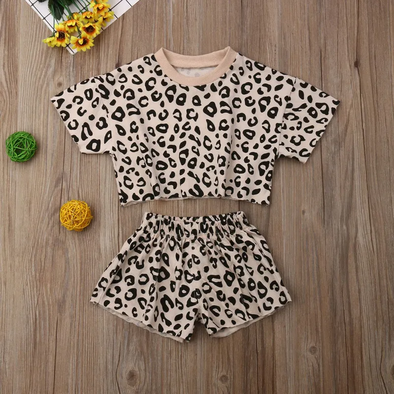 4 cores moda infantil meninas garotas roupas de verão conjuntos de roupas leopard tam camiseta tampa de shorts de shorts 6m 5y 220620