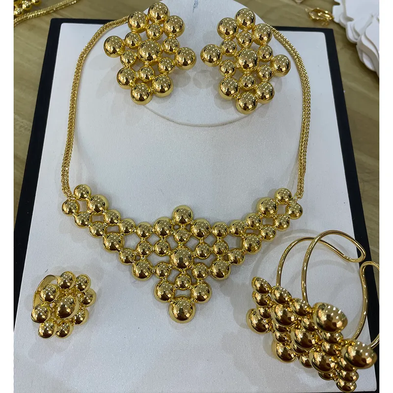 Smycken för kvinnor blommaörhängen guld färg halsband koppar uttalande armband ring party julklapp 220812