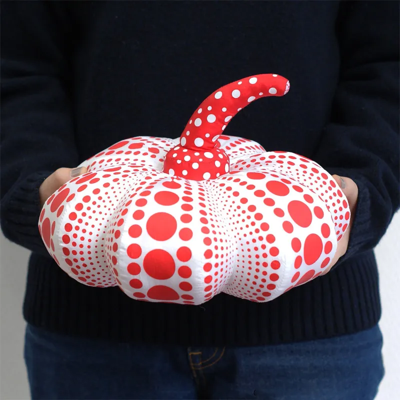 Vague Point Citrouille Jouet Yayoi Kusama le Même Coussin Halloween Décor Poupée Bébé Enfants Jouets Maison Canapé 220531