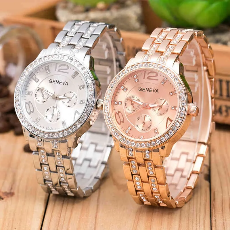 Luxury Geneva Brand Women Gold Stainls Orologio al quarzo in acciaio Orologio militare casual Rhintone Relogio Feminino