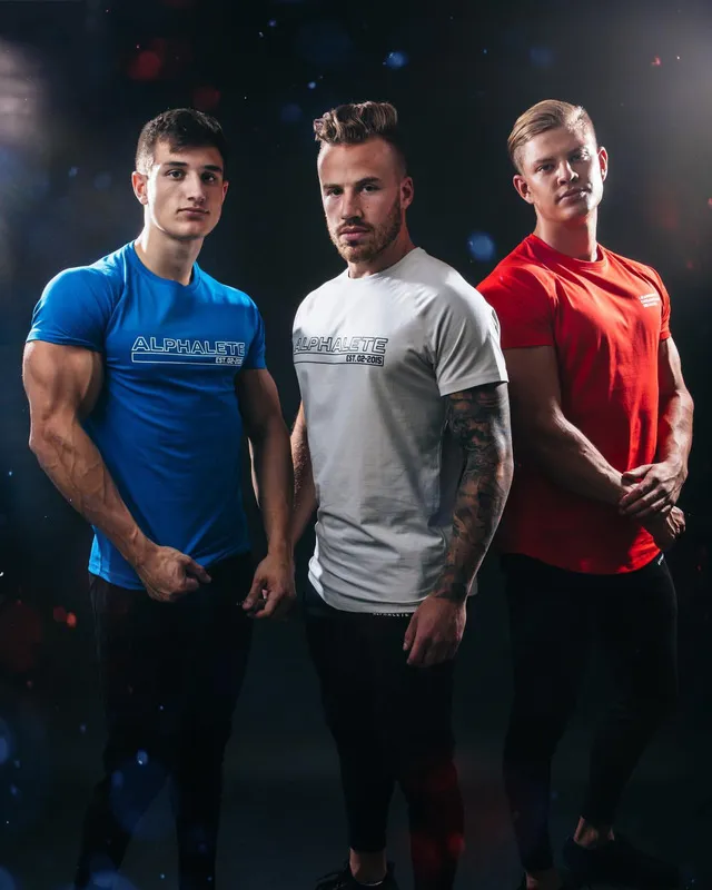 Muscular Mens Tshirt Cotton Round Neck Bodybuilding for Men Running Fitness Shortsleeved Shirts Graphic Tees Men Streetwear 220622