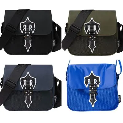 Trapstar Messenger Bag menpostman väskor avslappnad men ändå snygg design rymmer stora och enkla292l