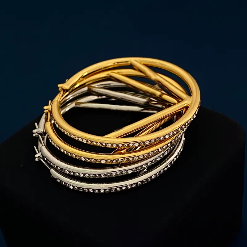 Hoopörhängen designer smycken mode cirkel 18k guldplätering örhänge 50 cm i diameter lyxiga silverörhängen smidig f stud ho3508434