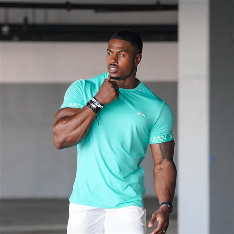 Camicia da uomo manica corta allenamento palestra T-shirt in cotone da corsa fitness top streetwear hip-hop sport magliette abbigliamento 220707