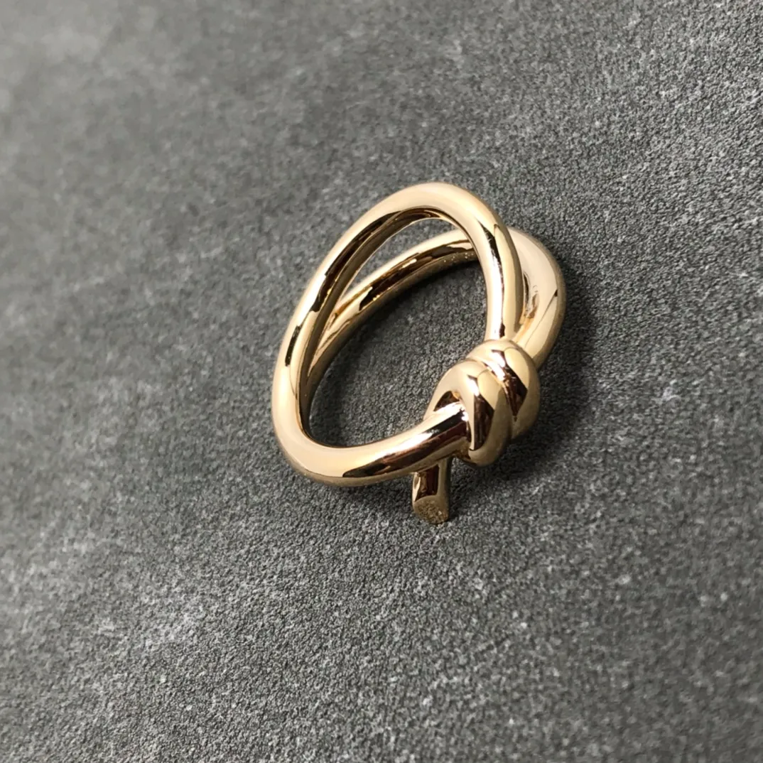 Designer Vrouwen Ring Mode Hoge Kwaliteit Geknoopt Titanium Staal Golde Rose Goud Zilver Bruiloft Geschenken Sieraden Rings304A