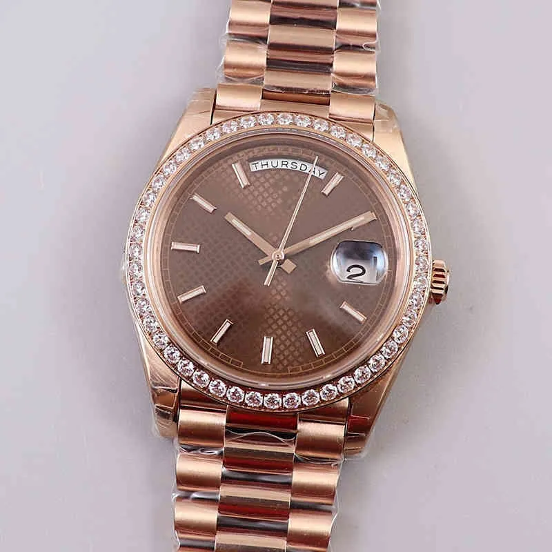 Designer de luxo Máquinas automáticas masculinas relógios de diamante anel luminoso banda de aço rosa Gold Lattice Weekly Calendário8472571