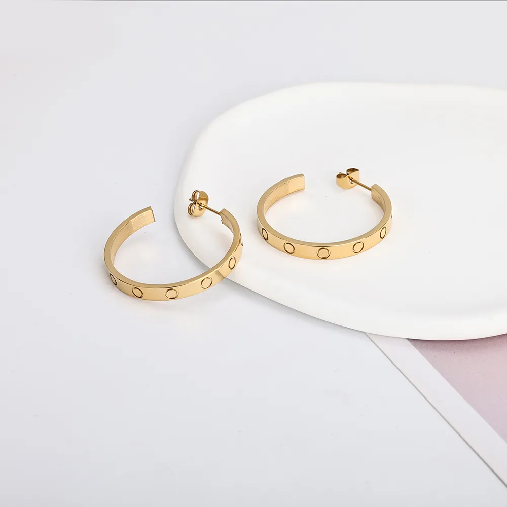 High Edition Hoop & Huggie Screw Stud Love Earrings for Women Ladies Girls Gift Jewelry 316L Titanium Steel Designer Jewelry Surfa274I