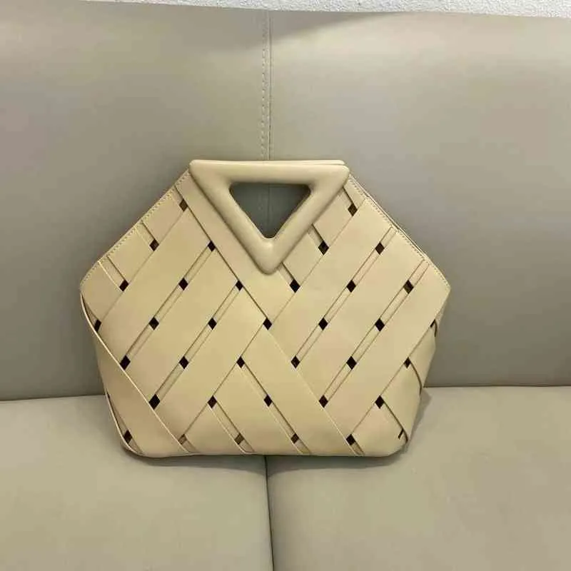 Borsa di design di lusso donne cassetta di mucca vera vera pelle cesta da spiaggia da spiaggia composita borse manico a triangolo invertito 220510