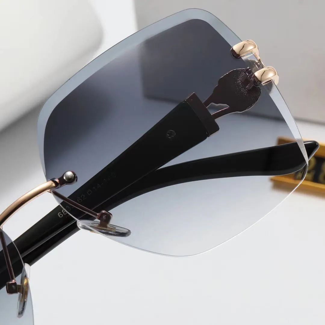 Designerin Sonnenbrille Frau Modemann Sonnenbrille Frauen Brille Randless Diamant geschnittene quadratische Sonnenschutzspiegel Brille Rahmen gemischte Farbe Simp 308u