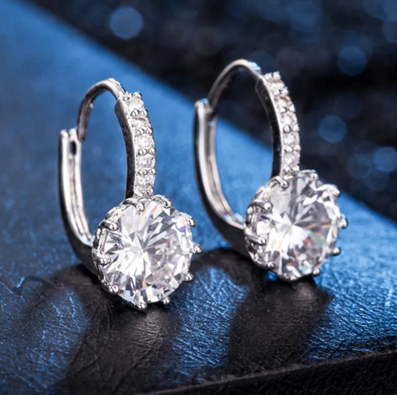أزياء الجولة 20CT مختبر Diamond Zircon Drop أقراط للنساء المجوهرات S925 Silver Color Earrings EH758652477