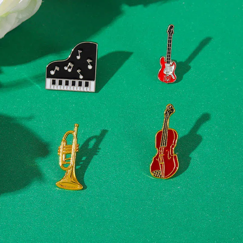 New Style Music Series Brooch Brooch Exquisite Atmosphère Guitare Forme de violon Broche