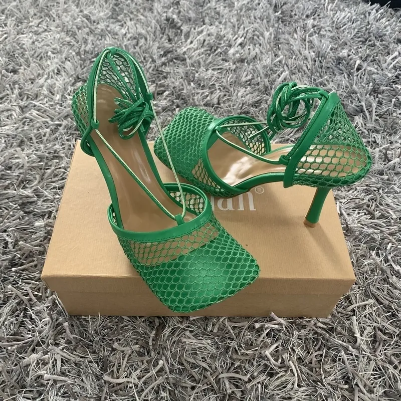 Sexy Green Mesh Women Pumps Sandalias Mujer Square Toe tacones altos Lace Up Cross-tied Stiletto hueco Zapatos de fiesta Mujer 220421