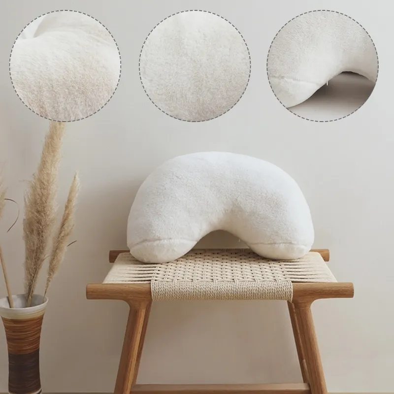 Nordic White Plush Throw Pillow Abstrakt Geometrisk Letter Form Fylld Soffa Stol Sits Velvet Kudde Heminredning 220406