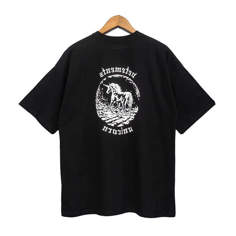 2022 New Rose Red Black VETEMENTS Oversized T-shirt Men Women High Quality VTM Top Unicorn Print Embroidery Vetements Tees