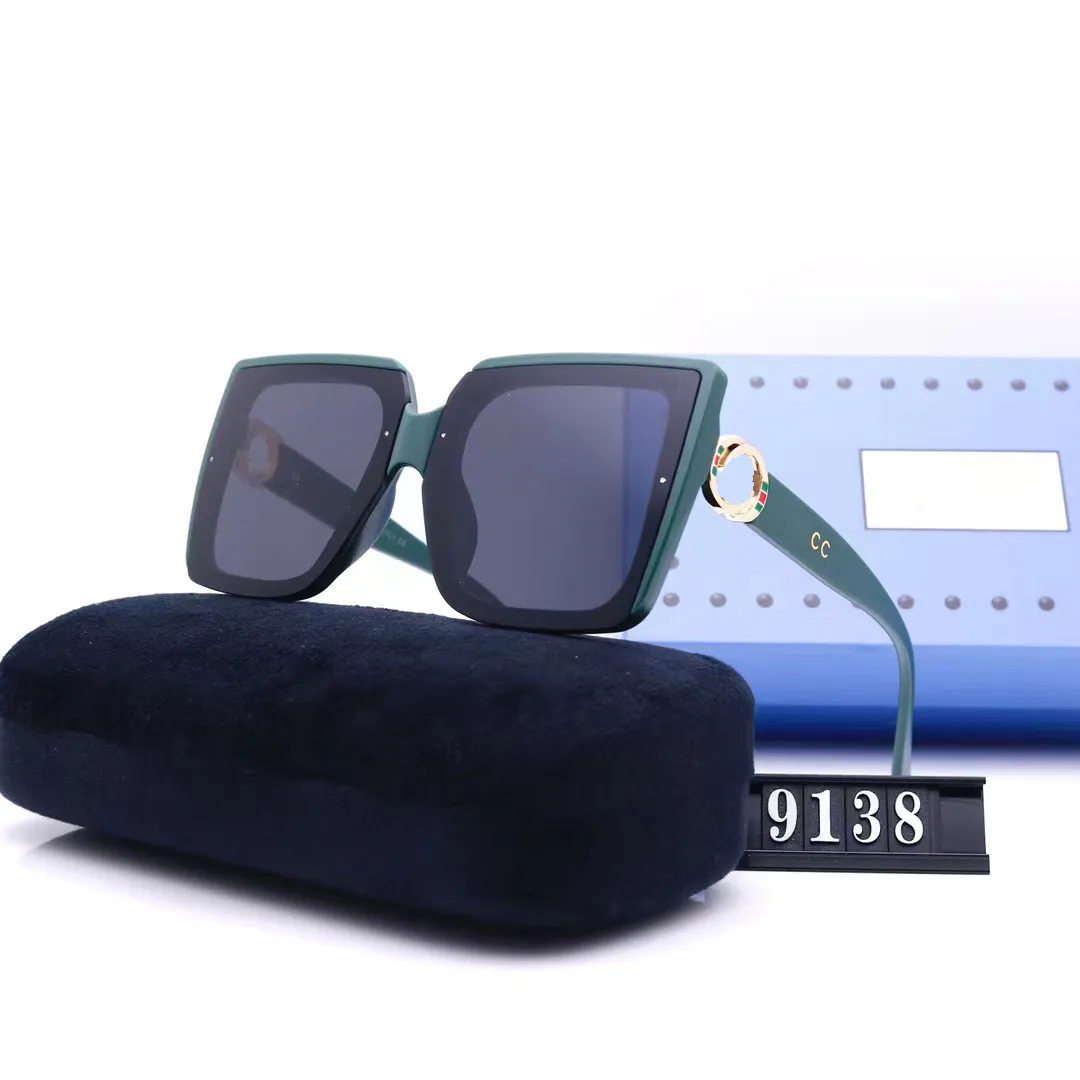 Gafas de sol de diseño Carta de lujo Gafas de sol para hombres Mujeres Gafas de sol Personalidad Anteojos UV Gafas de sol de moda adecuadas para Out224W