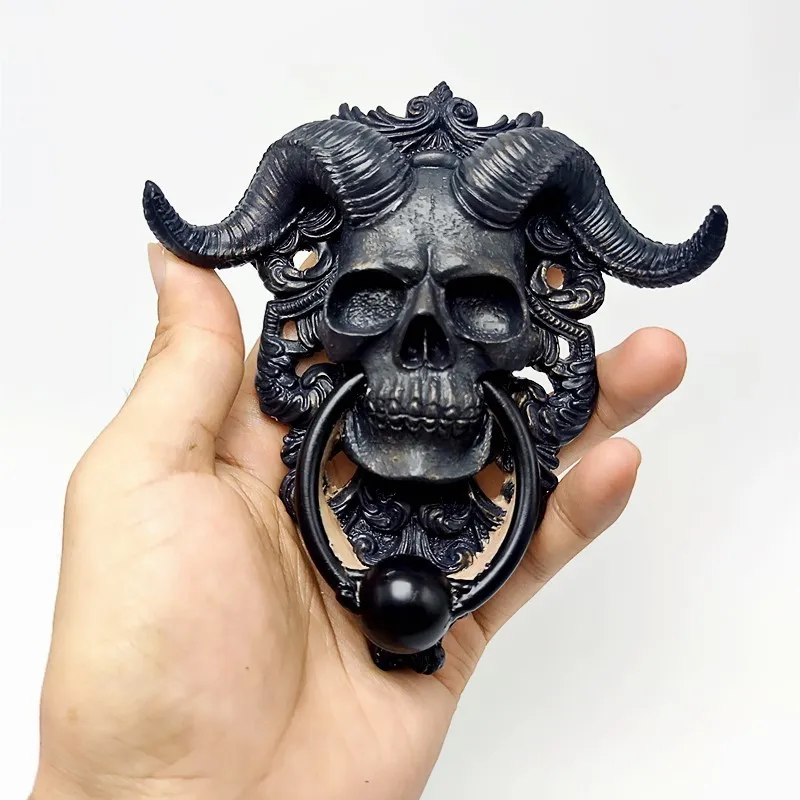 Devil Skull Door God God Silicone Mould مناسب للديكور المنزلي راتنجات DIY نموذج الخرسانة صنع أداة كعكة الشوكولاتة الجليدية 220601