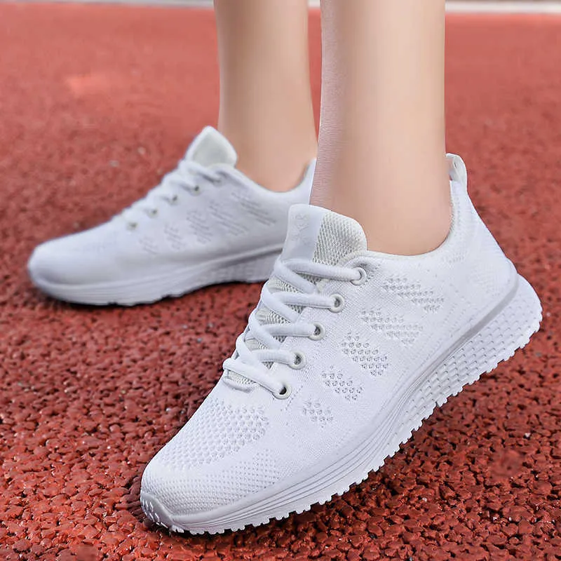 Kadın Spor 2022 Nefes Hafif Bahar Rahat Sneaker Yürüyüş Düz Moda Pembe Bayanlar Koşu Ayakkabıları Artı Boyutu 42