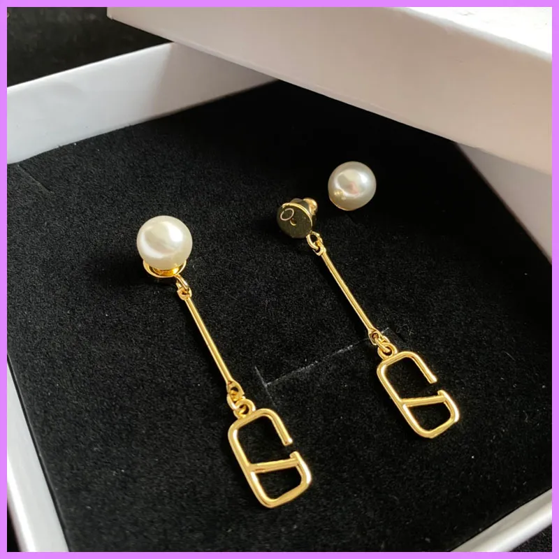 Pearl Women Oorbellen Designer Sieraden Dames oorbel met kettingletters Gold Ear Studs Ladies For Party Mens Gifts Accessoires D224281F
