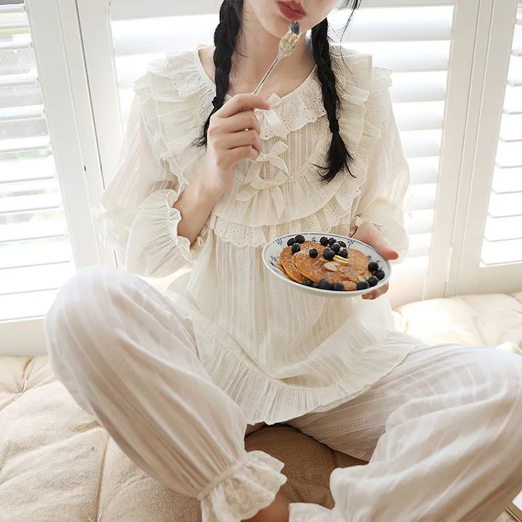 Nette Frauen Prinzessin Rüschen Pyjama Sets Tops + Hosen. Vintage Dame Weiß Jacquard Stoff Pyjamas Set Viktorianischen Mädchen Hause Nachtwäsche 220329