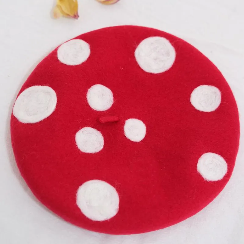 Bérets Béret en feutre de laine fait à la main avec champignon sur le dessus, chapeau de peintre créatif, cadeau d'anniversaire, casquette rouge d'enfant Yayoi Kusama ElementBeret240D