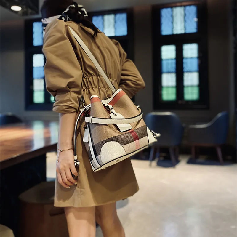 Luxury Women s Bag High Quality Plaid Canvas Leather Bucket With Tag Classic Designer Drawstring Female Shoulder Handbag 220627