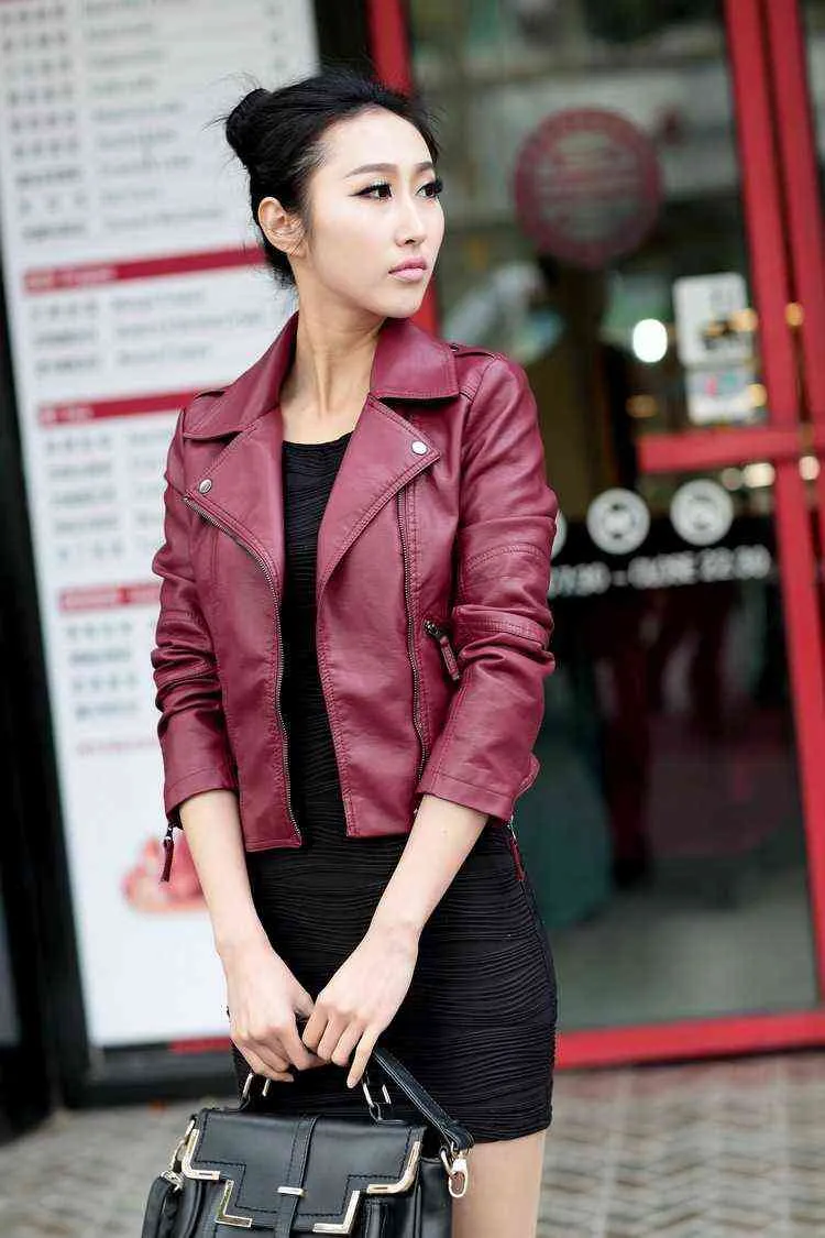 Perfecto Femme Cuir Veste En Cuir Femmes Slim Noir Rouge Mode Plusieurs Fermetures À Glissière Manteaux En Cuir Dames PU Biker Femme Veste L220728