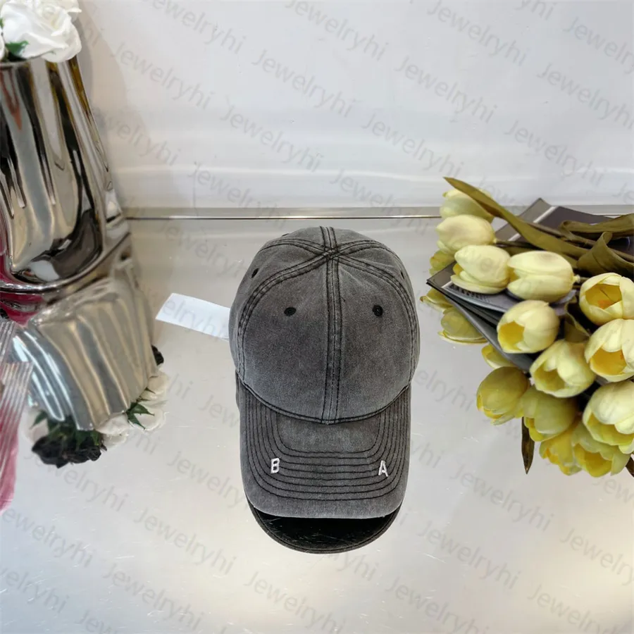 Diseñador Carta Gorras de bola Sombrero casual Lavado Denim Teñido Sombreros Amor Diseño Cúpula para hombre Mujer Rosa y gris Buena calidad241q
