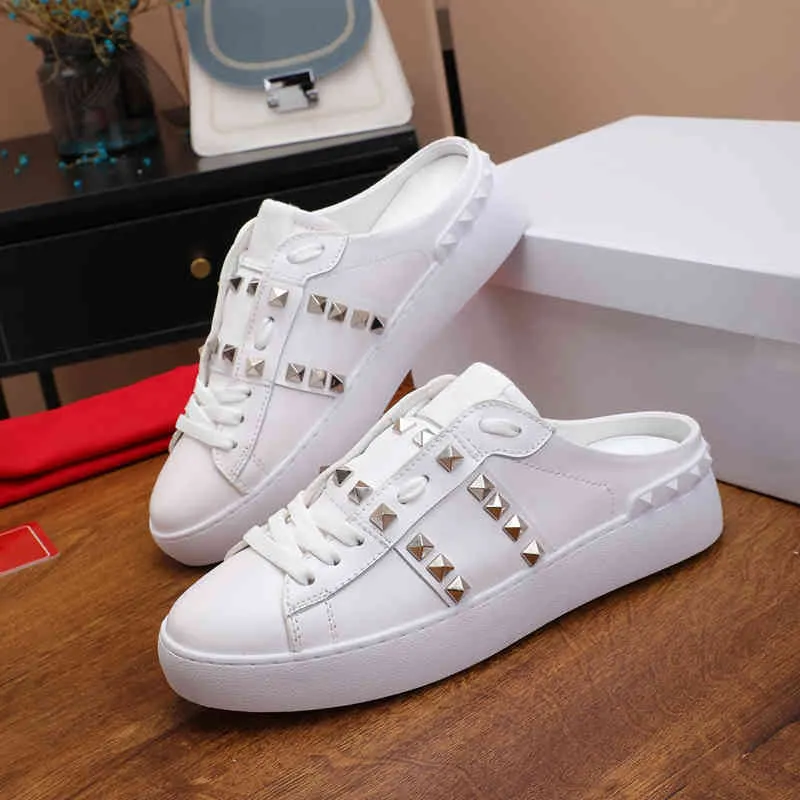 Dress Shoes Designer Luxury Rivets Board Shoes Casual Women Sandals Slippers Platform Loafers Small White Shoes Summer 220321