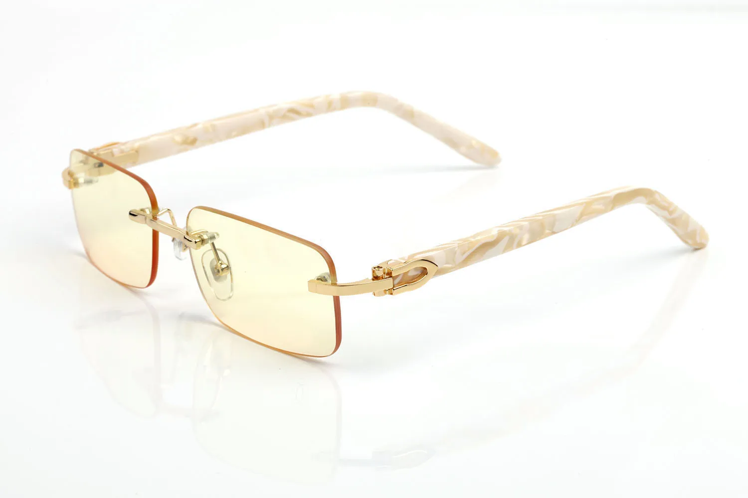 Groene buffelhoornglazen Designer Zonnebril voor mannen Randloze mode Sporst Gold Metal Wit Peach Heart Frames Eyewear L248U