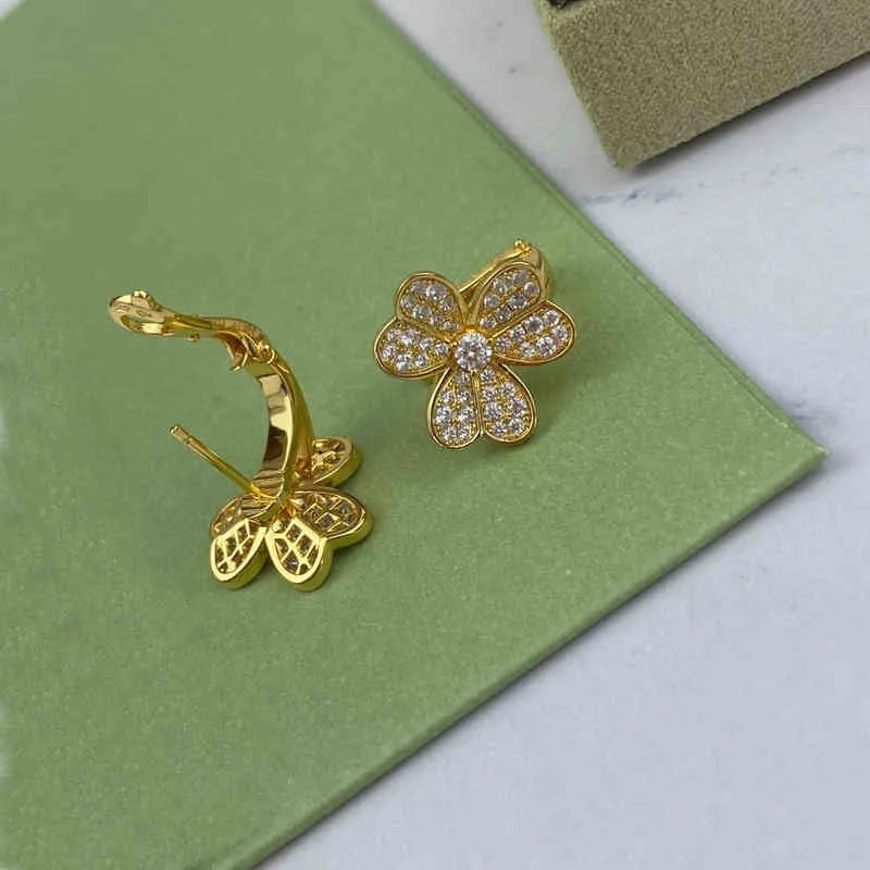 Famous Brand Pure 925 Sterling Silver Luxury Jewelry Earrings For Women Gold Color Flowers Sweet Romantic Luck Clover Wedding9451482