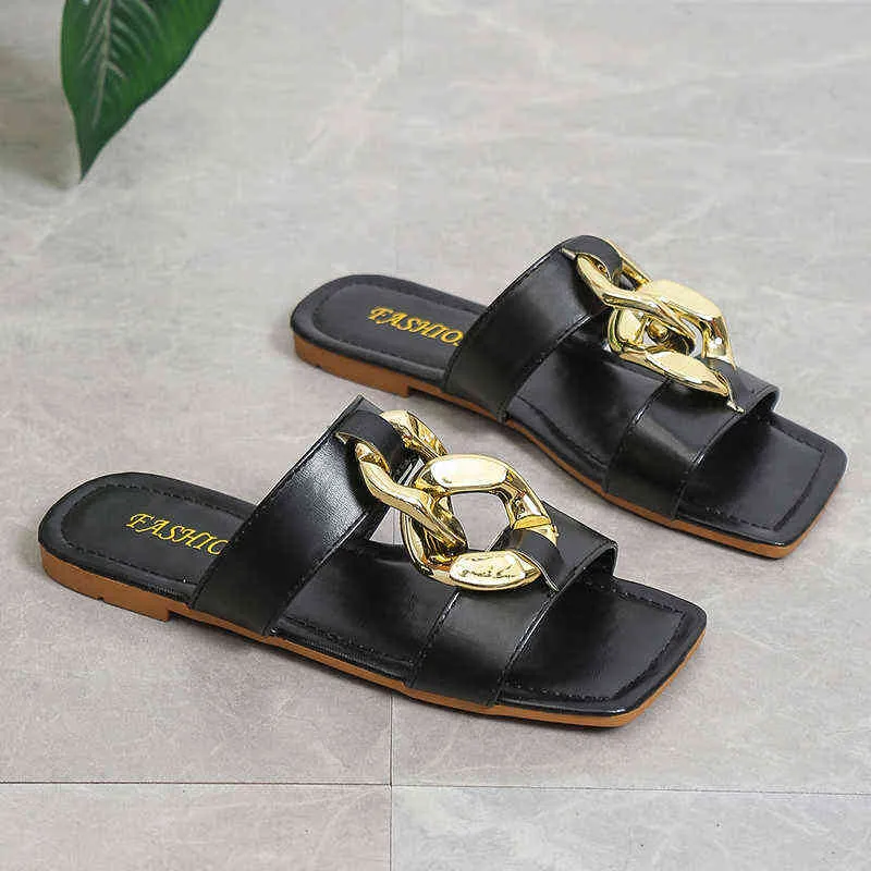 Hausschuhe 2022 Neue Stil für Schwimmbad Luxus Rutschen Niedrigen Karree Niet Strand Flache Designer Frauen Schuhe Frauen Sandalen 220516