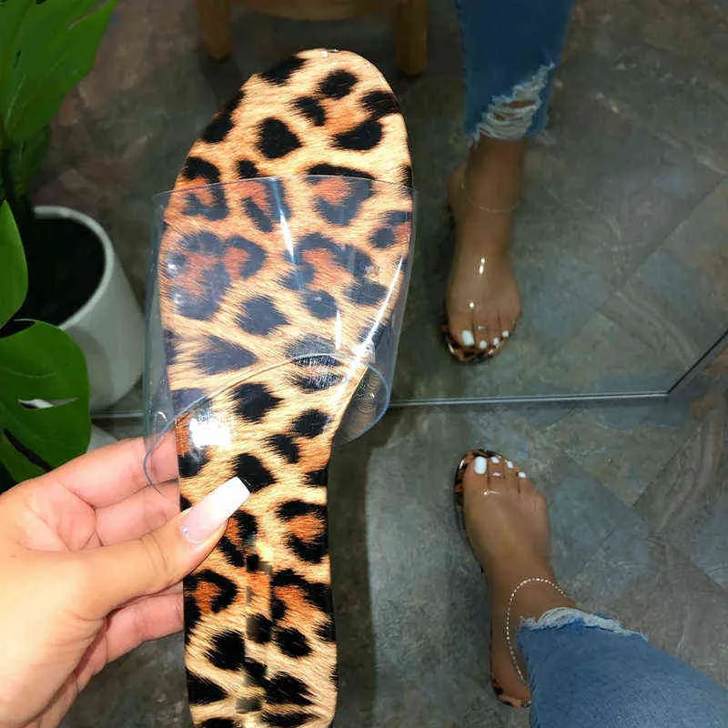 Lägenheter tofflor Kvinnor Summer PVC Leopard Sandaler Beach Shoes 2022 Ny mode Slingback Transparent Flip Flops Mujer Shoes Slides G220518