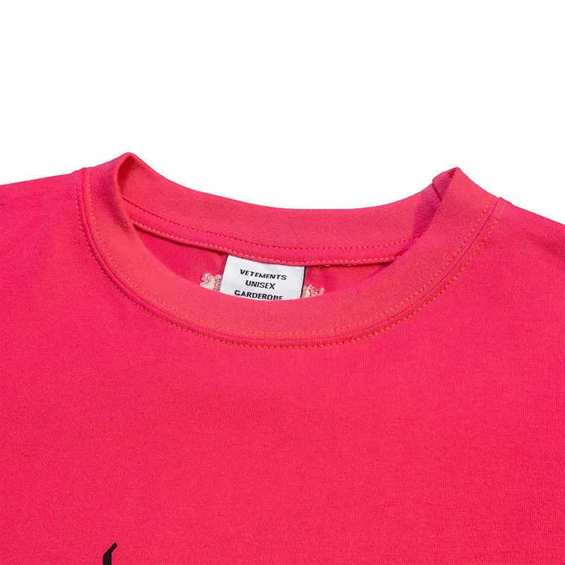 2022 New Rose Red Black VETEMENTS Camiseta de gran tamaño Hombres Mujeres Alta calidad VTM Top Unicorn Print Bordado Vetements Tees