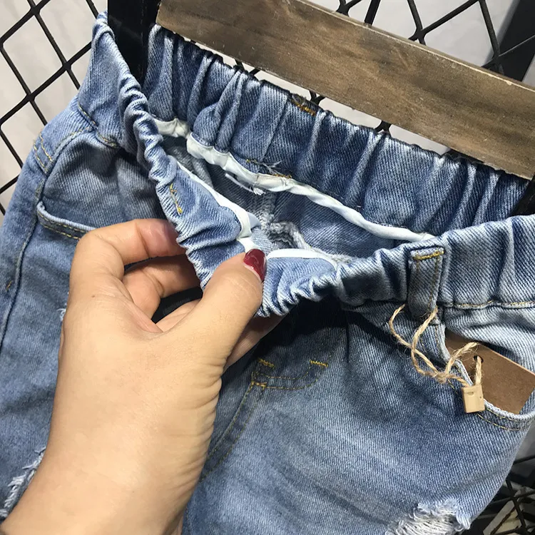 Barnfjäderbarn barn jeans för baby pojkar casual denim byxor småbarn kläder 27 år 220812