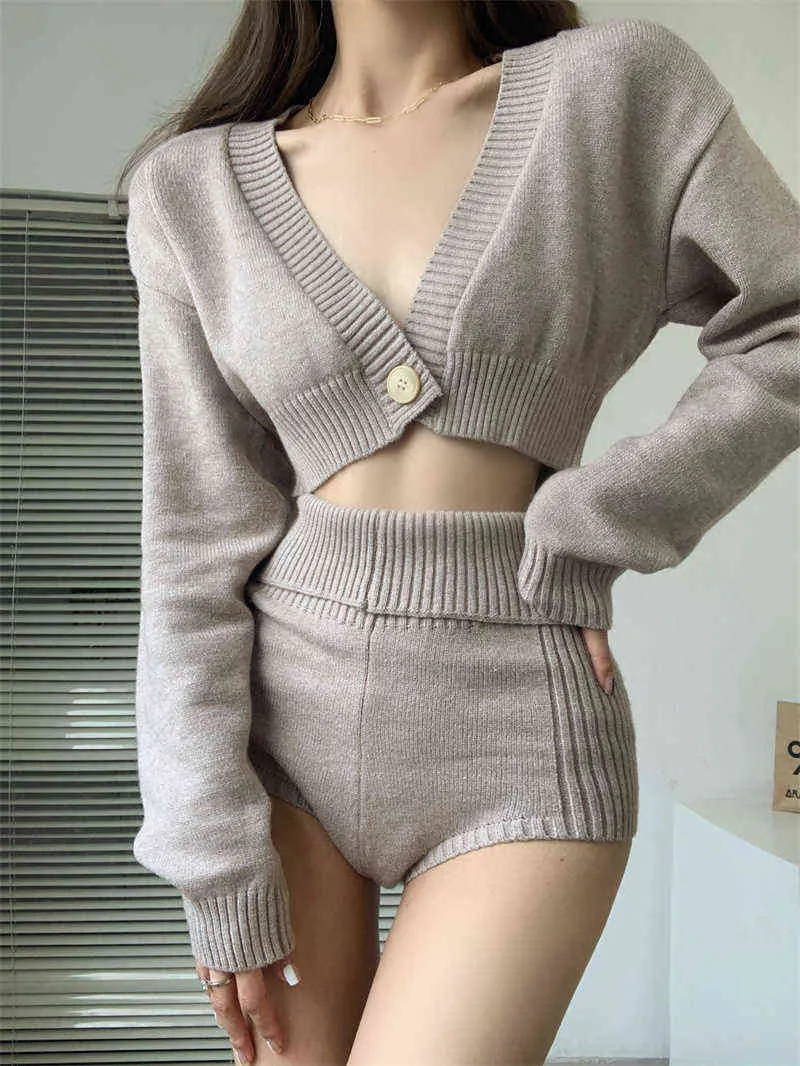 Women's Chic Two Pieces Knitting Set Single Button V Neck Crop Cardigan Jacket Slim High midjeshorts Ladies High Street Suits T220729