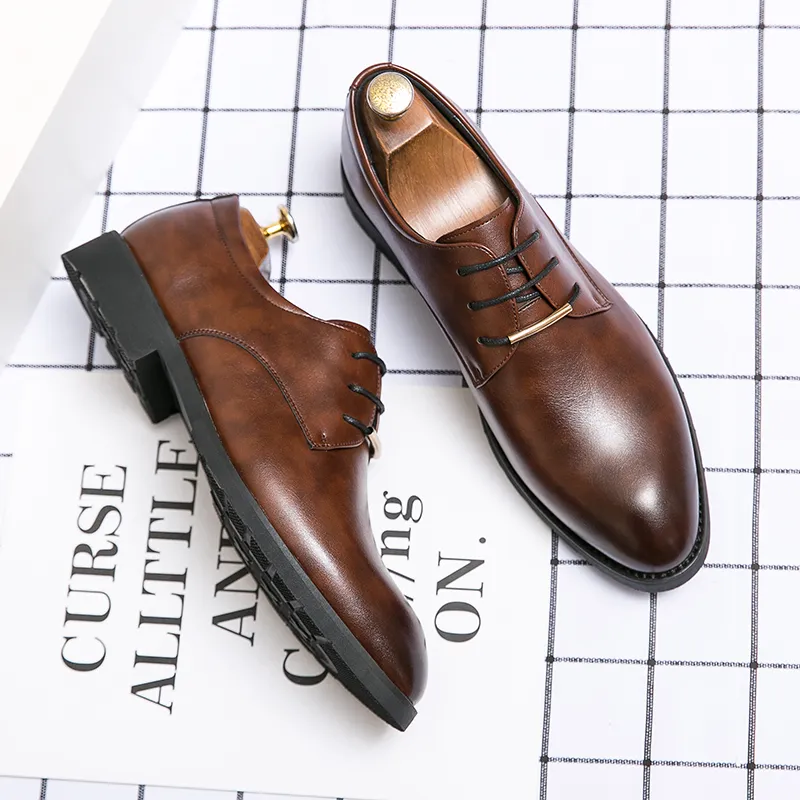 Sapatos casuais de moda oxford homens pu sólidos de cor sólida diariamente versátil renda pontiaguda confortável